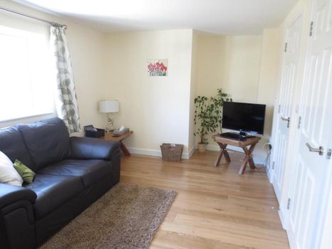 Oxford Apartments and Condos For Rent cozycozy