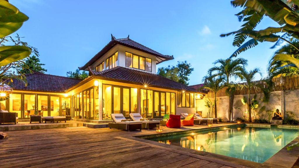 Luxury Villa Kudeta 300m BEACH and heart of Seminyak - Bali