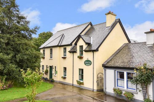 Westport Bed and Breakfasts at the Best Price cozycozy