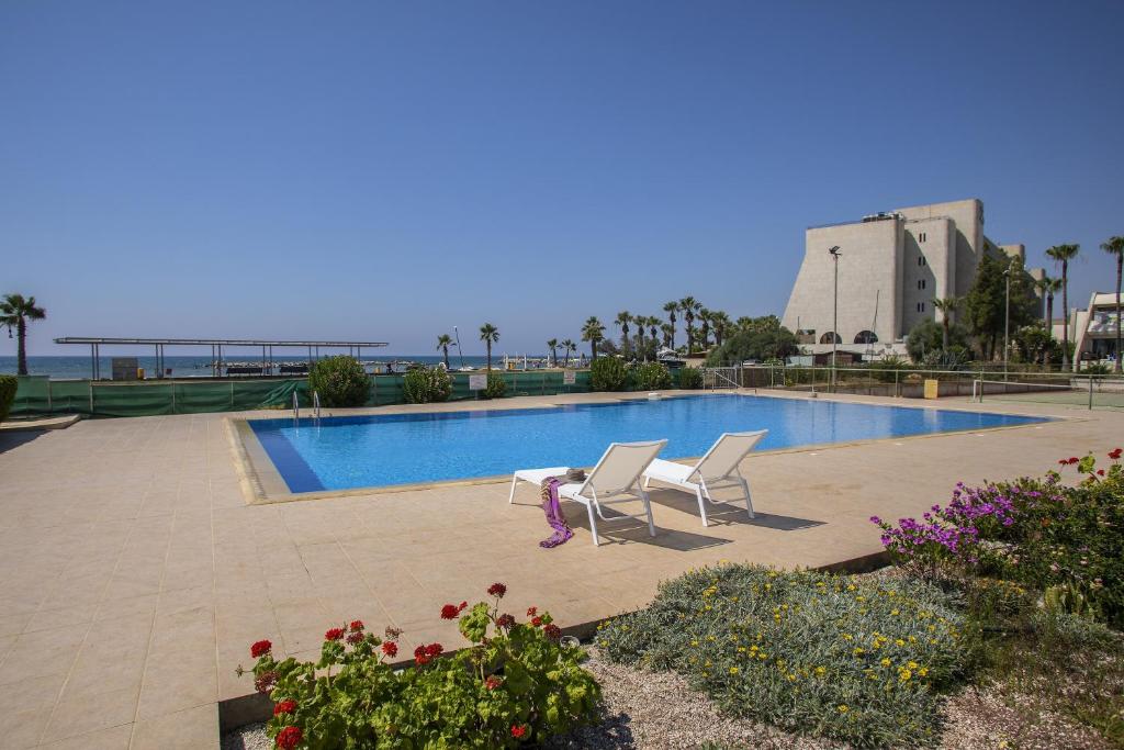 Larnaca Sunshore Beachfront Suite - Zypern