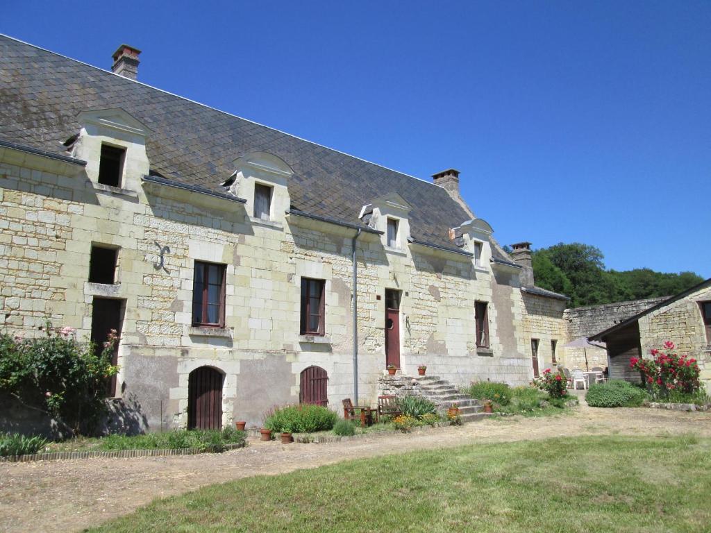 Cozy Holiday Home Near Forest In Lern - Indre-et-Loire