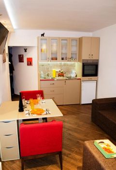 5501 Belgrade Short Term and Weekly Rentals cozycozy