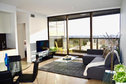 3130 Adelaide Short Term and Weekly Rentals cozycozy