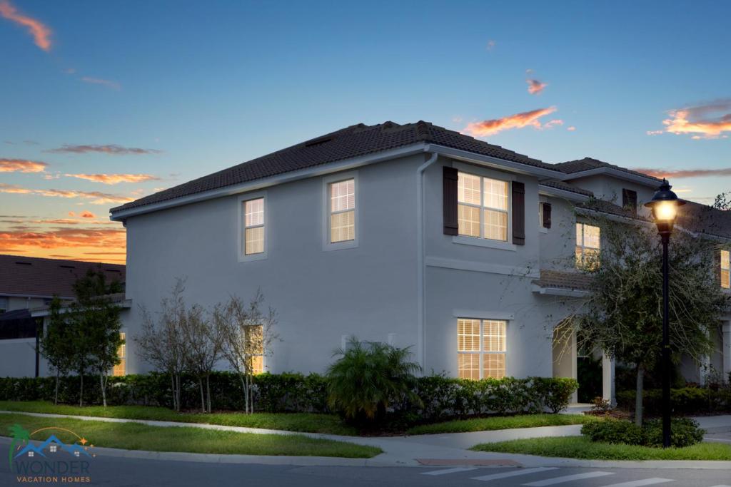 Five Bedrooms Home With Pool 4851 - Orlando