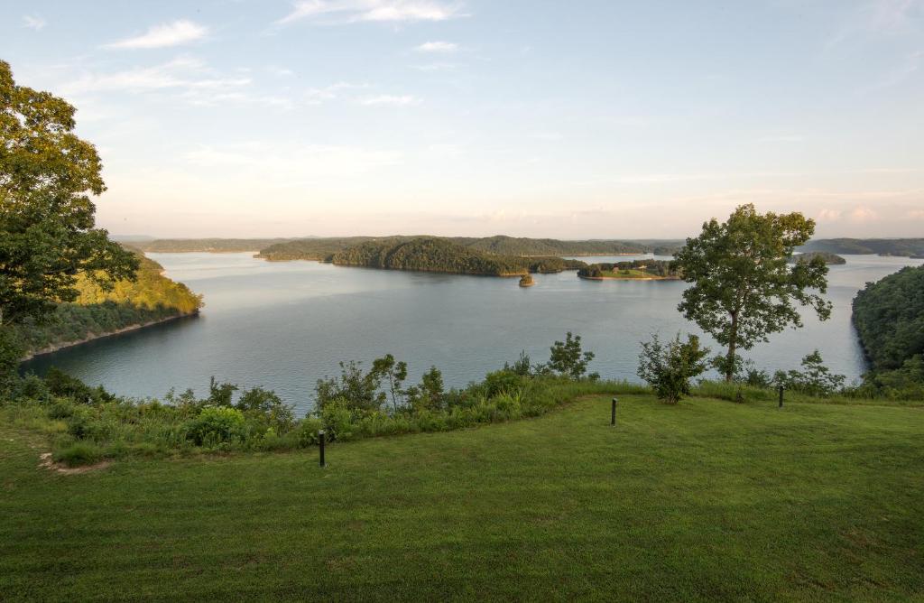 Dale Hollow Lake State Resort Park - Kentucky