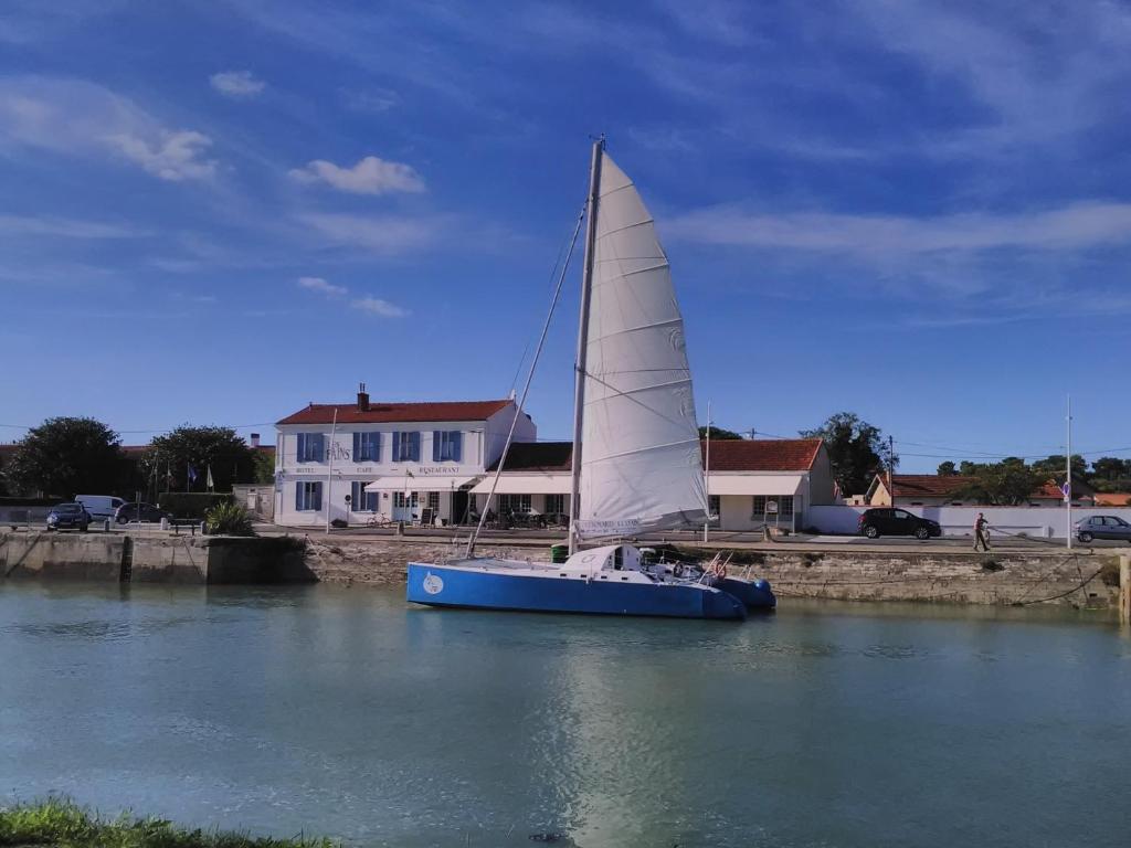 Les Bains Boyardville - Hôtel Et Restaurant - Charente-Maritime