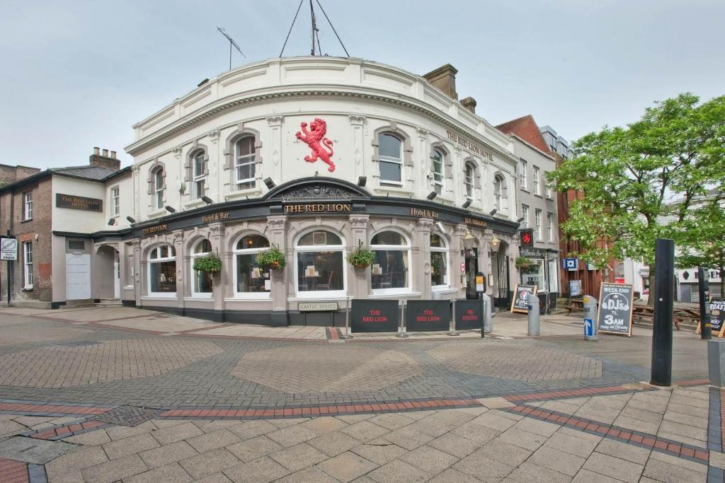 The Red Lion Hotel - Luton