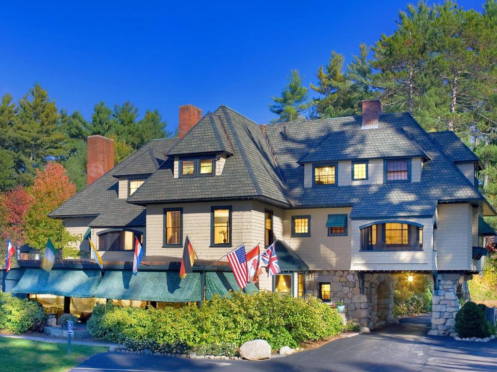 Stonehurst Manor Including Breakfast And Dinner - New Hampshire (State)