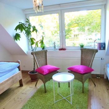2745 Hamburg Short Term and Weekly Rentals cozycozy