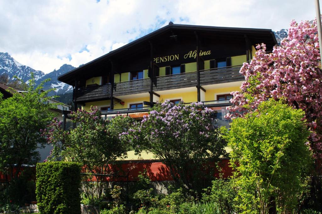 Café Pension Alpina - Innsbruck