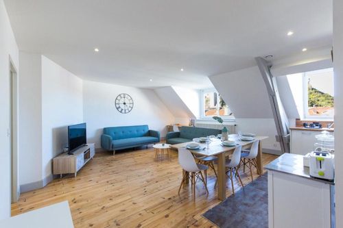 Lourdes Apartments and Condos For Rent cozycozy