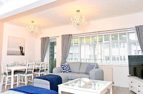 Eastbourne Holiday Apartment rentals cozycozy