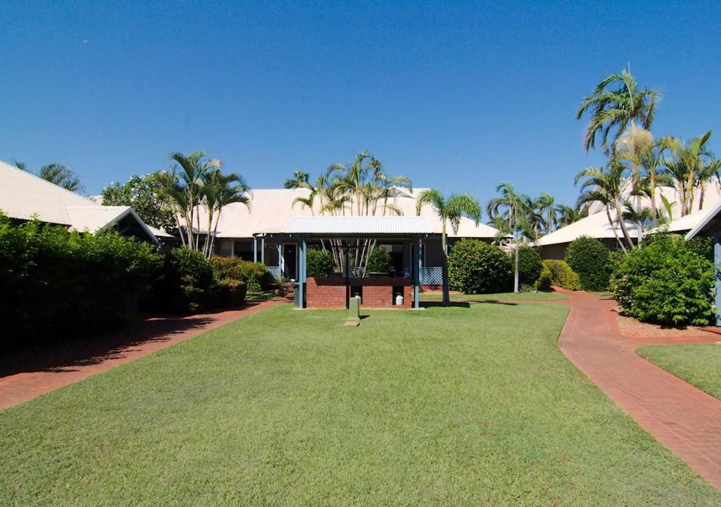 Cable Beach Apartments - 3 Bedrooms - Broome