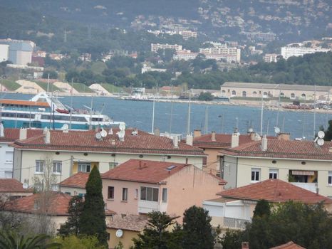 Toulon Apartments and Condos For Rent cozycozy