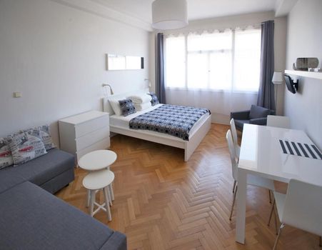 6832 Prague Short Term and Weekly Rentals cozycozy