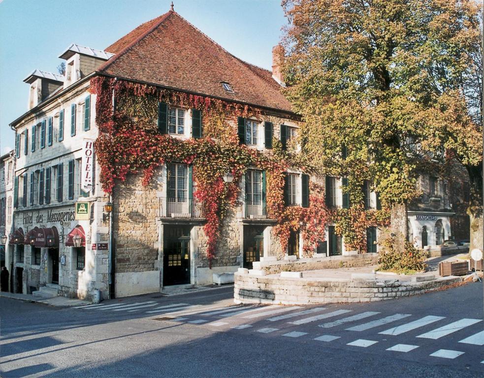 Logis Hôtel Des Messageries - Arbois