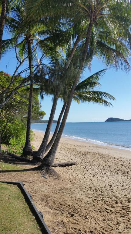 Cairns Northern Beaches Holiday Retreat. - Cairns