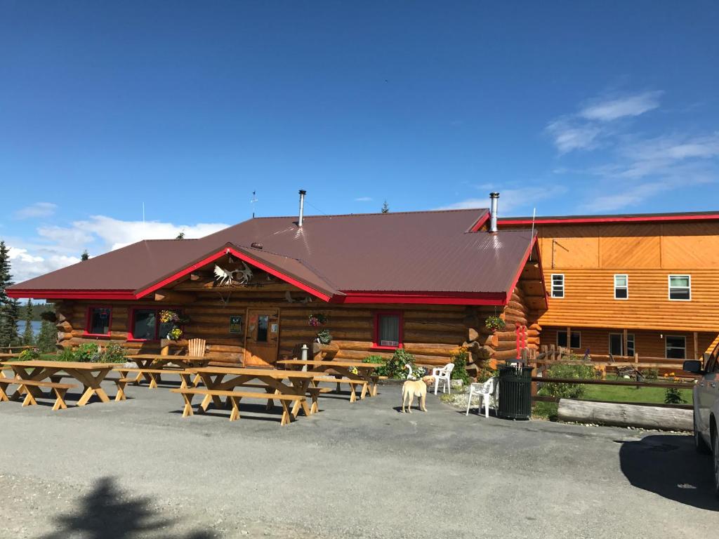 Lake Louise Lodge, Alaska - Alaska