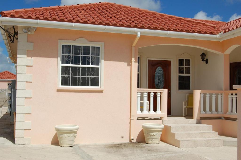 Plover Court Apartments - Barbados