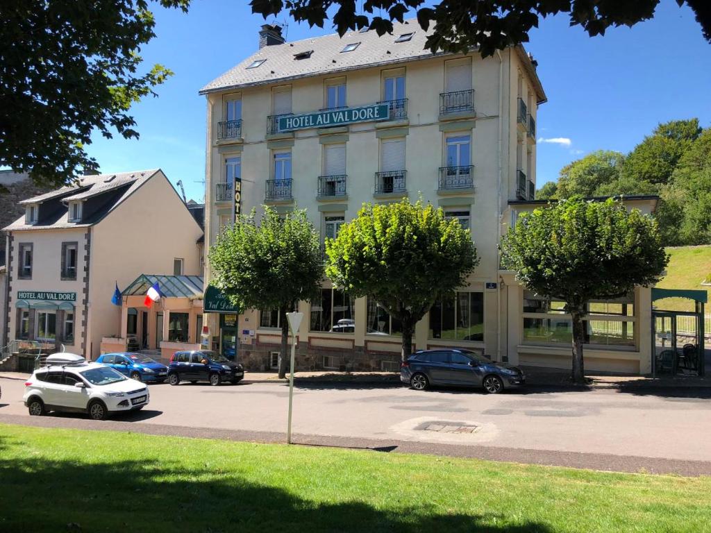 Hotel Au Val Doré - La Bourboule