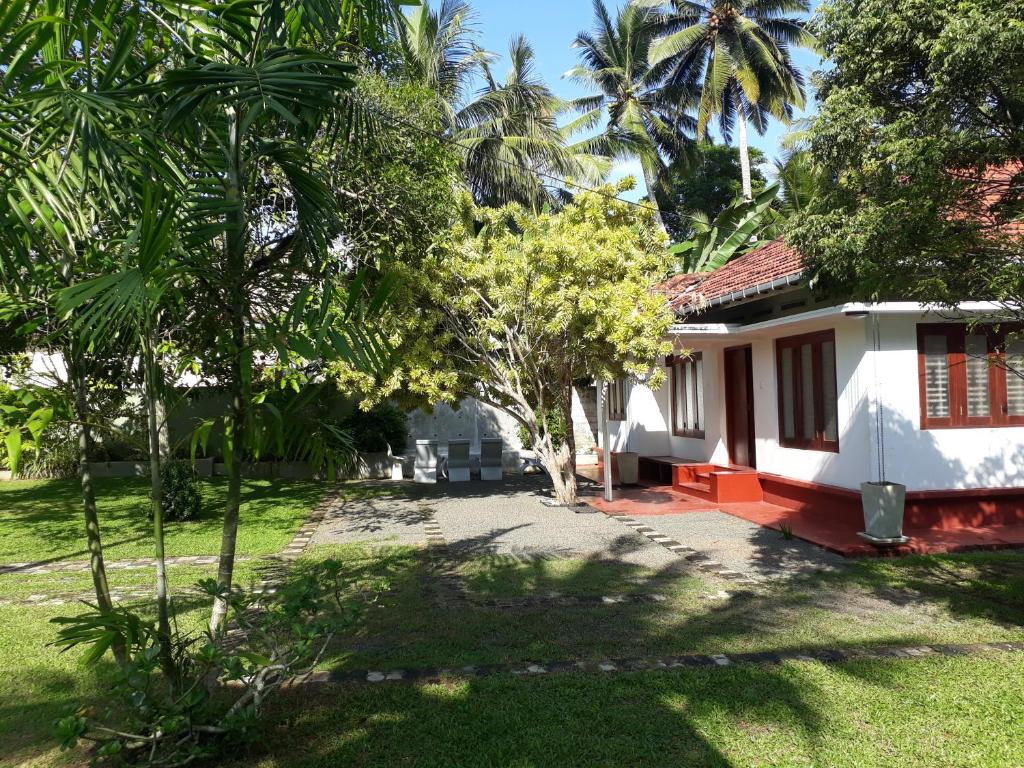 Villa Lagoonedge - Sri Lanka