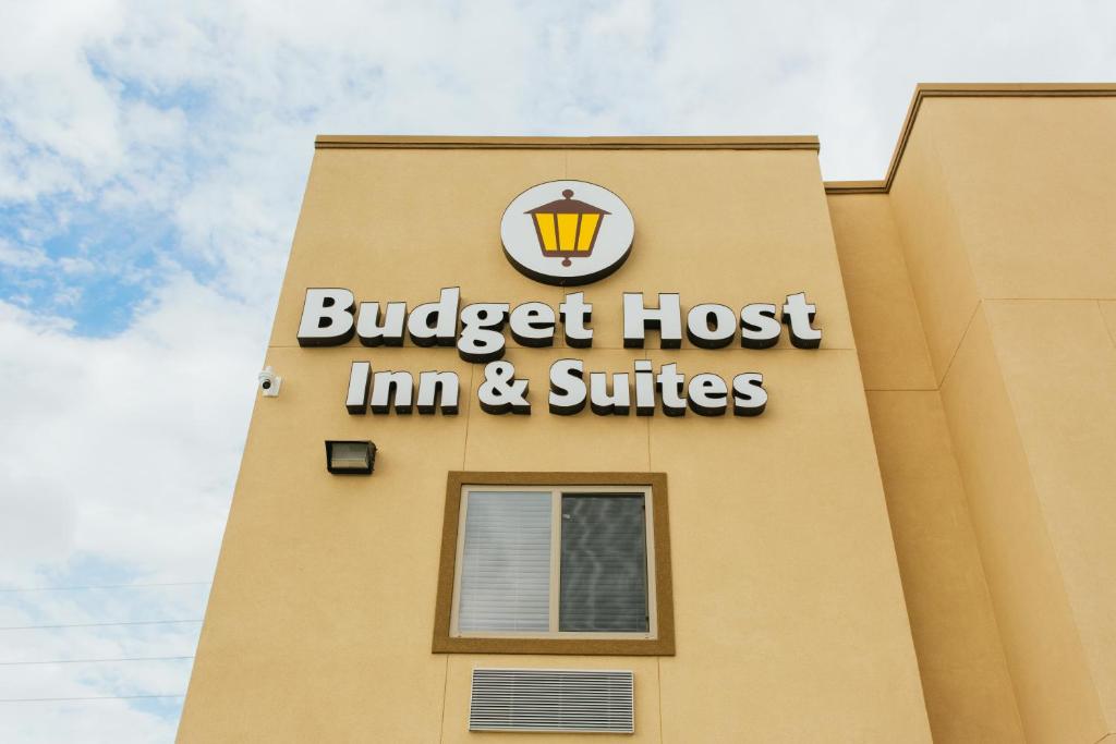 Budget Host Inn & Suites - Sugar Land