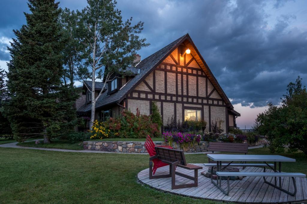 Rocky Ridge Country Lodge - Alberta