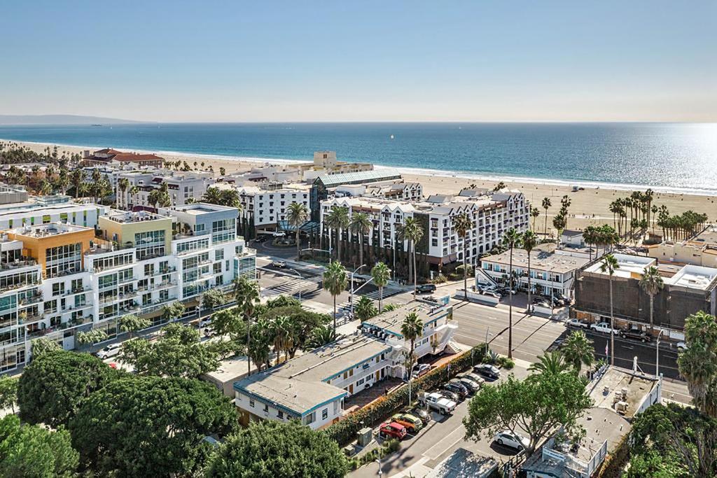 Ocean Lodge Santa Monica Beach Hotel - Los Angeles, CA