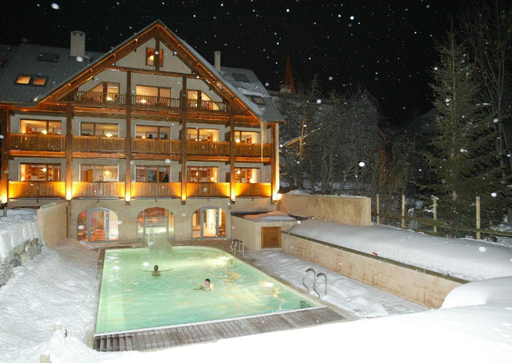 Alliey & Spa Piscine Appart-hôtel Serre Chevalier - La Salle-les-Alpes