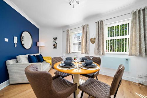 2304 Cardiff Short Term and Weekly Rentals cozycozy