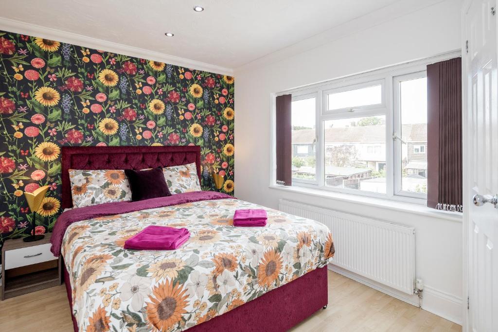 Luxurious 4 Bedroom House Gobions  Prime Location  Basildon  - Basildon