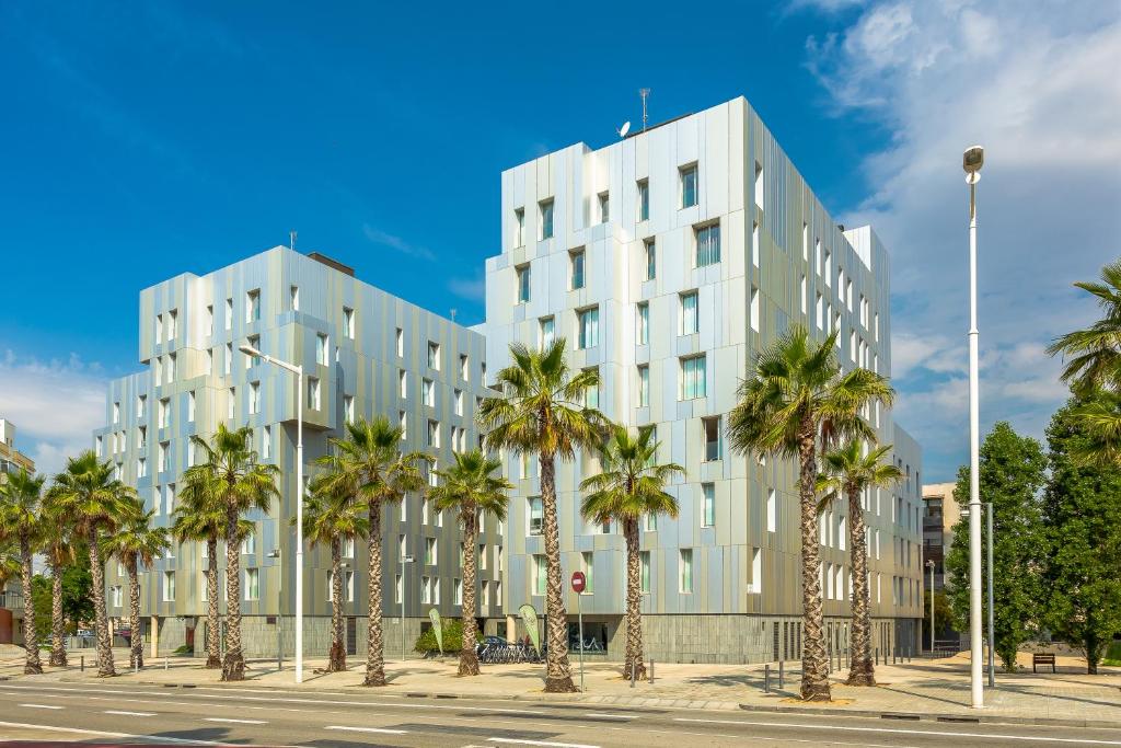 Urban District Apartments - Rambla Suites & Pool - Barcelone