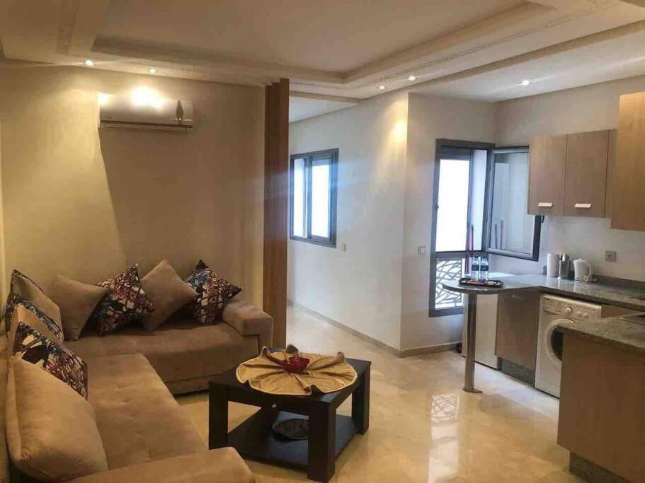 Lovely quiet & fully furnished apartment (WIFI...) - Casablanca