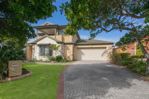 Yamba Vacation Rentals and Airbnb cozycozy