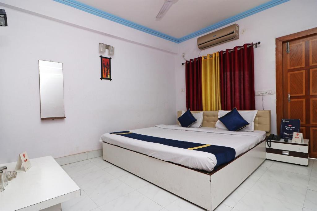 OYO 16638 Madhu Mamata Hotel & Resorts - Tarapith