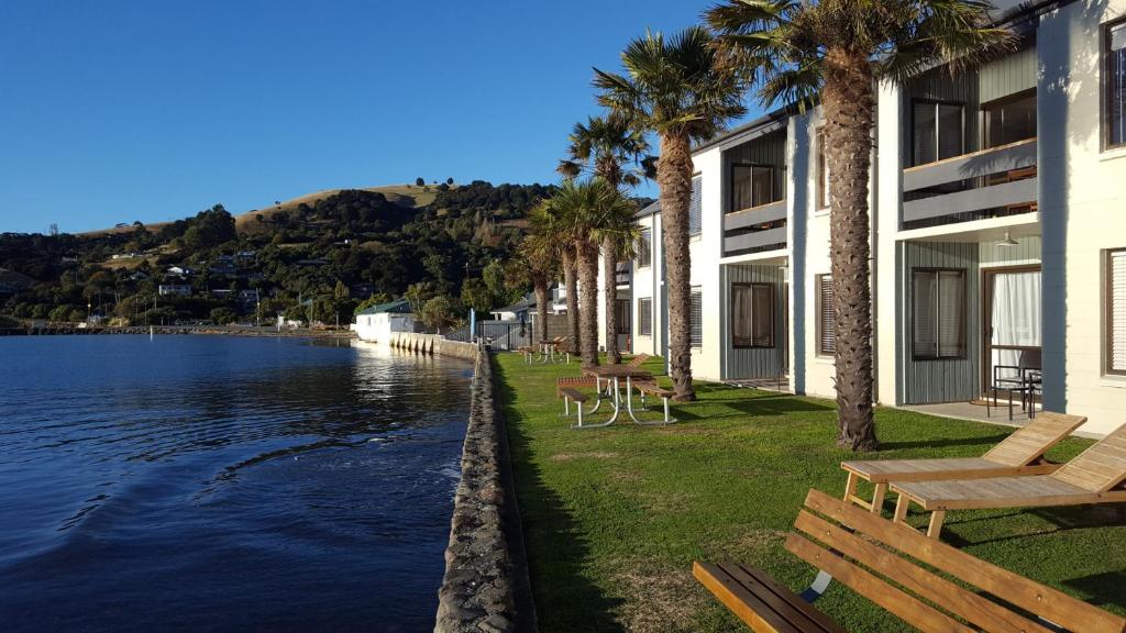 Akaroa Waterfront Motels - Little River