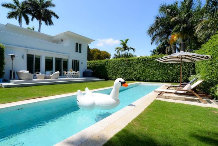 Villa Naomi - Luxury Design New Home - Miami