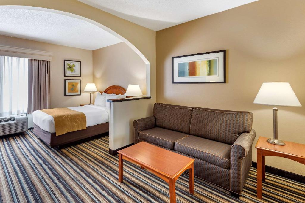 Comfort Suites Chesapeake - Norfolk - Norfolk, VA