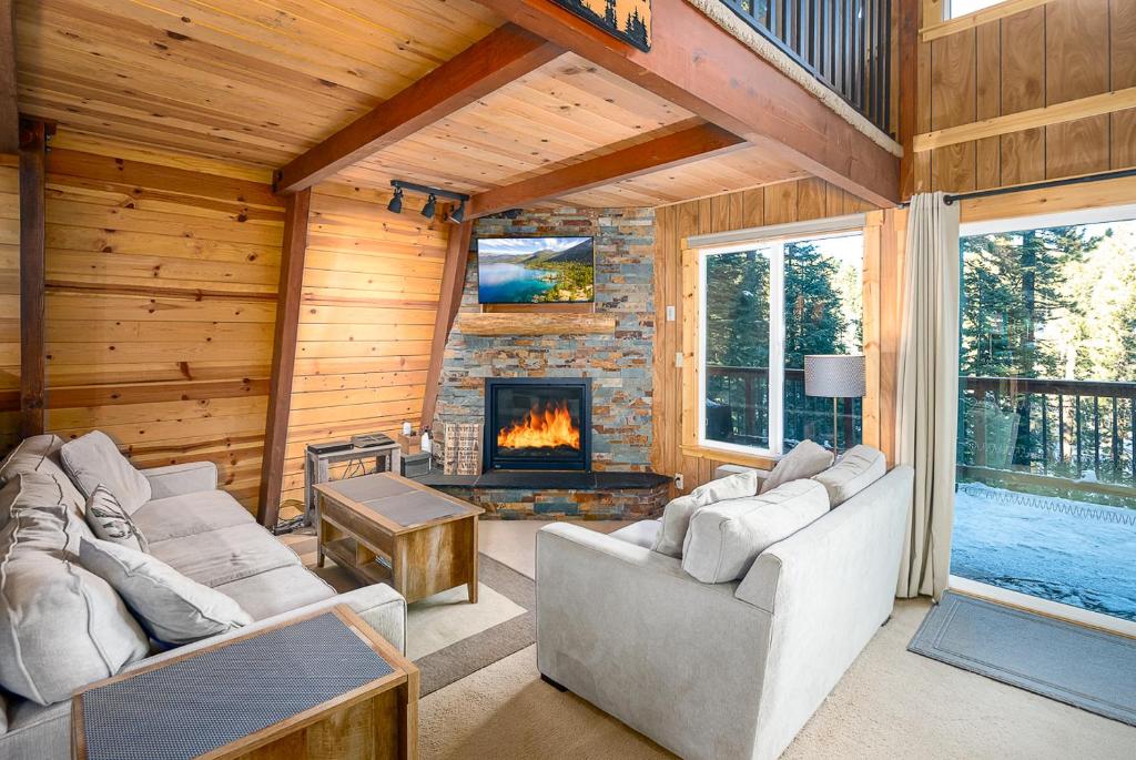 Cozy Tahoe Solitude Cabin In Serene Forest Setting - Tahoe City