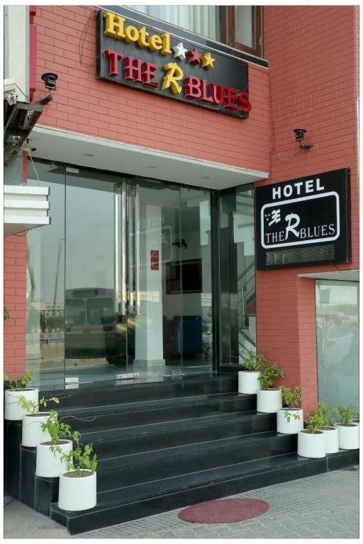 Hotel The R Blues - New Delhi