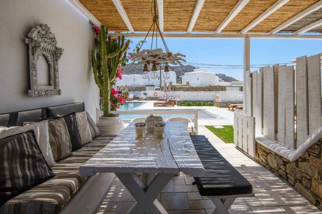 Ornos Beach House - Mykonos