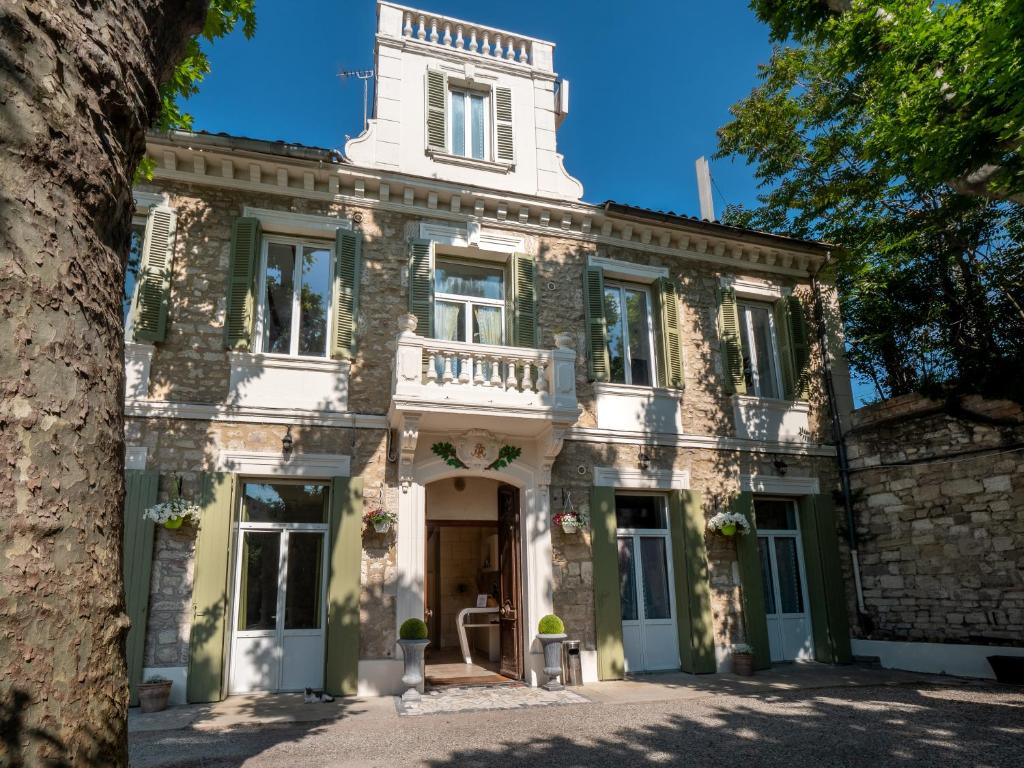 Altera Roma Hôtel - Villeneuve-lès-Avignon