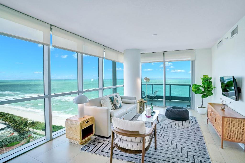 Dharma Home Suites Miami Beach At Monte Carlo - The Bahamas