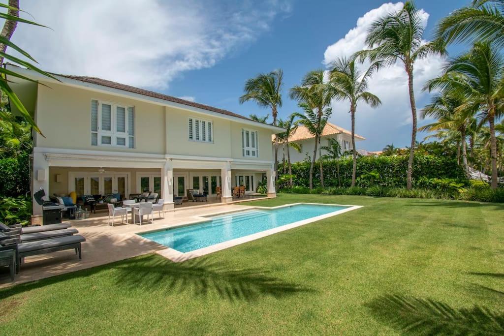 Luxury Golf-front Villa With Golf Cart, Close To The Beach In Exclusive Resort - Punta Cana