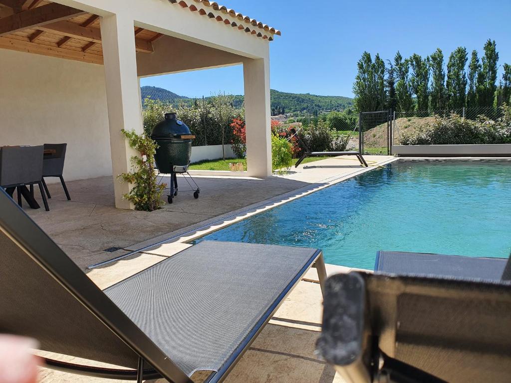 Onze Villa In Provence, Mont Ventoux, New Luxury Villa, Private Pool, Stunning Views, Outdoor Kitchen, Big Green Egg - Crillon-le-Brave