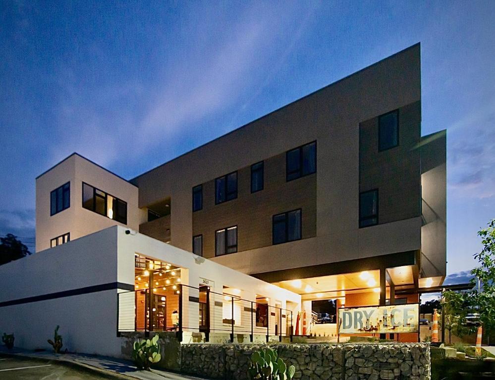 Hotel Dryce - Rivercrest Drive – Fort Worth