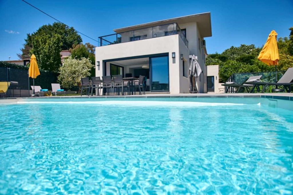 Modern Villa With Sea View And Pool For 10 People - Cagnes-sur-Mer