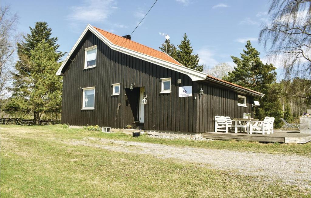 Three-Bedroom Holiday Home in Enebakk - Enköping