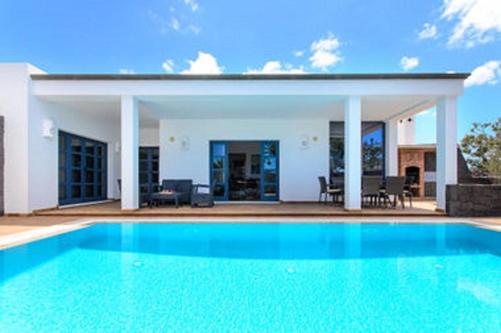 3-bed Villa B Luxe In Playa Blanca Private Pool - Playa Blanca
