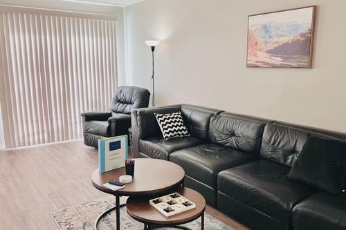 Camrose Apartments and Condos For Rent cozycozy